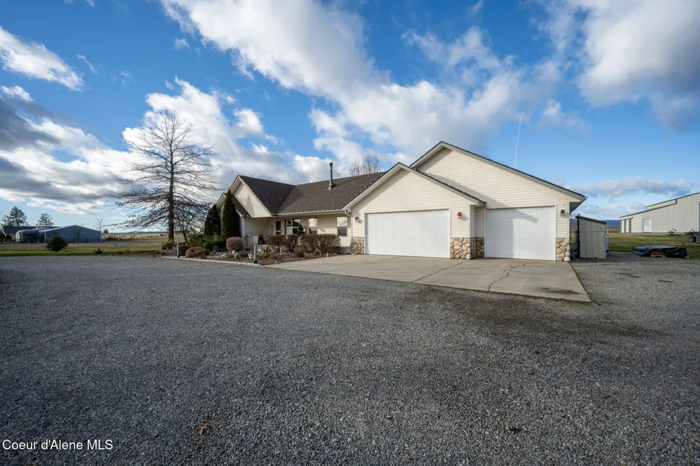 2961 W DIAMOND BAR ROAD Rathdrum, ID 83858