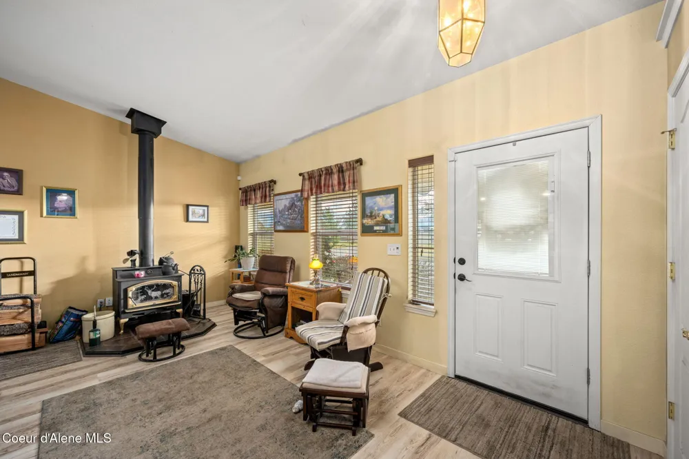 2961 W DIAMOND BAR ROAD Rathdrum, ID 83858