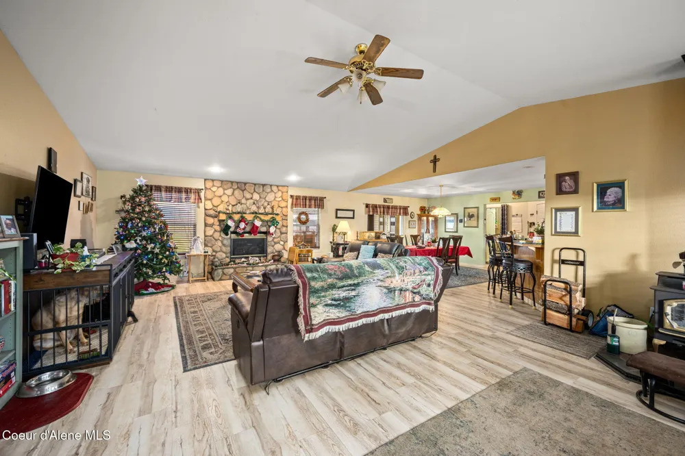 2961 W DIAMOND BAR ROAD Rathdrum, ID 83858