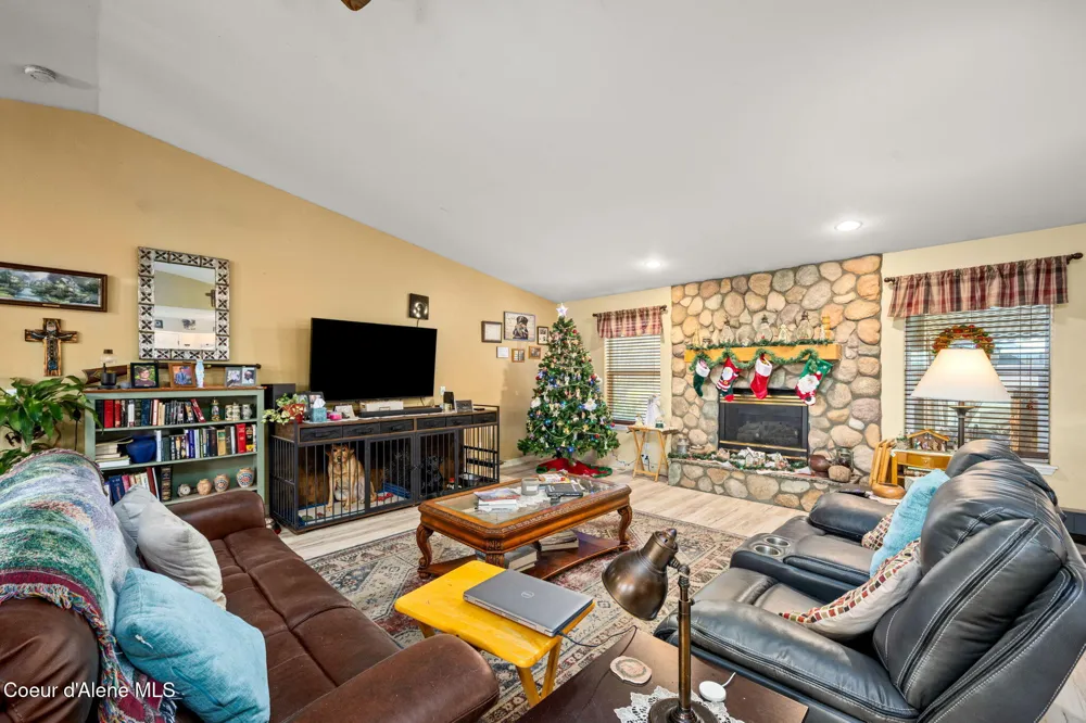 2961 W DIAMOND BAR ROAD Rathdrum, ID 83858