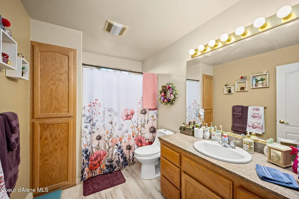 2961 W DIAMOND BAR ROAD Rathdrum, ID 83858