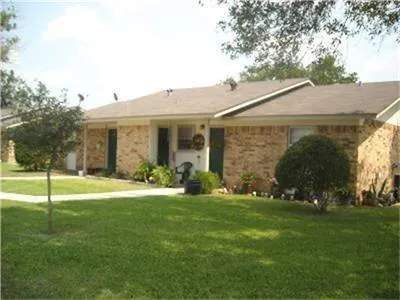 100 Betty Jean Drive Floresville, TX 78114