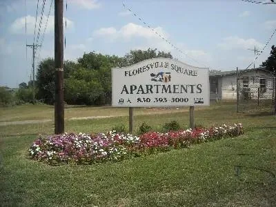 100 Betty Jean Drive Floresville, TX 78114