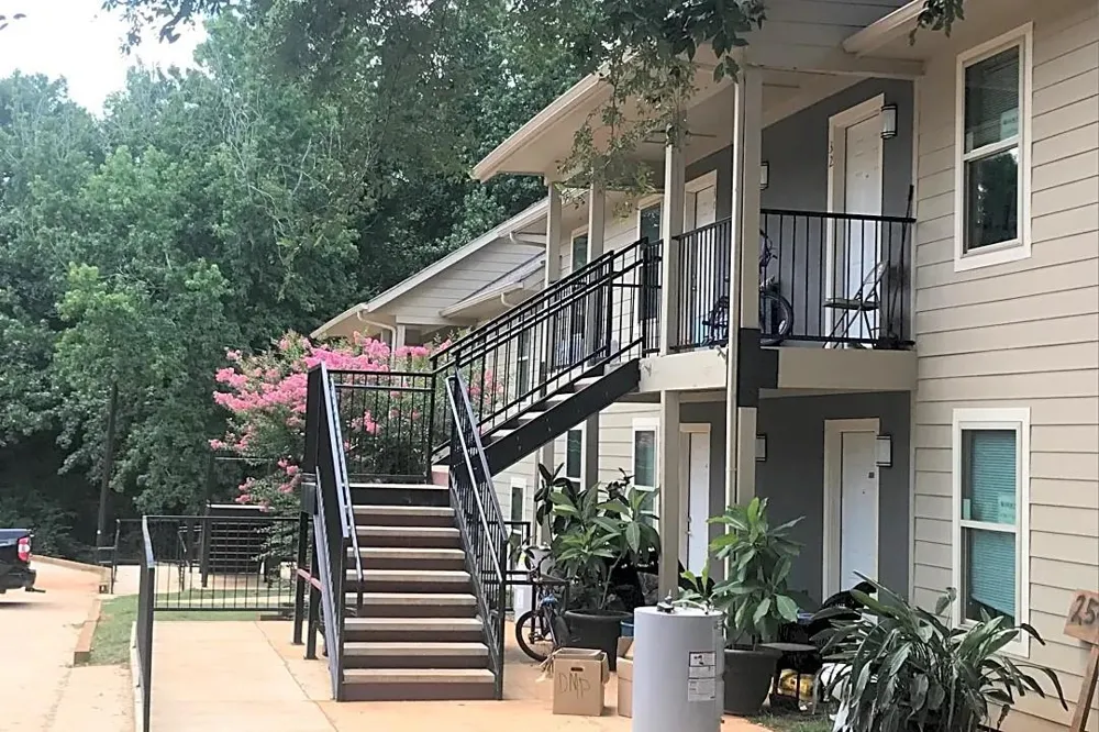 502 W Main White House, TX 75791