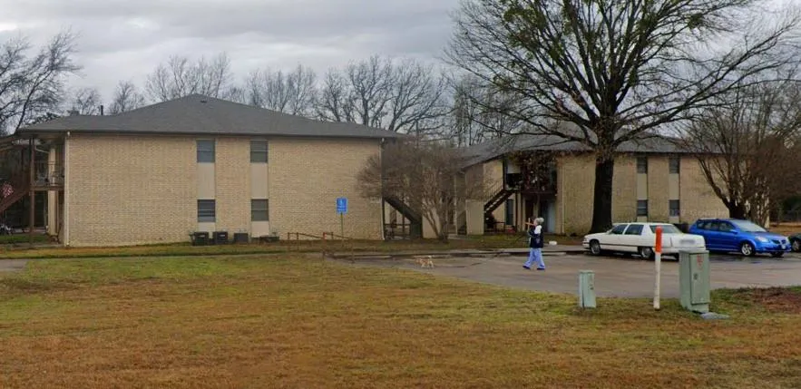 307 Us Hwy 175 Eustace, TX 75124