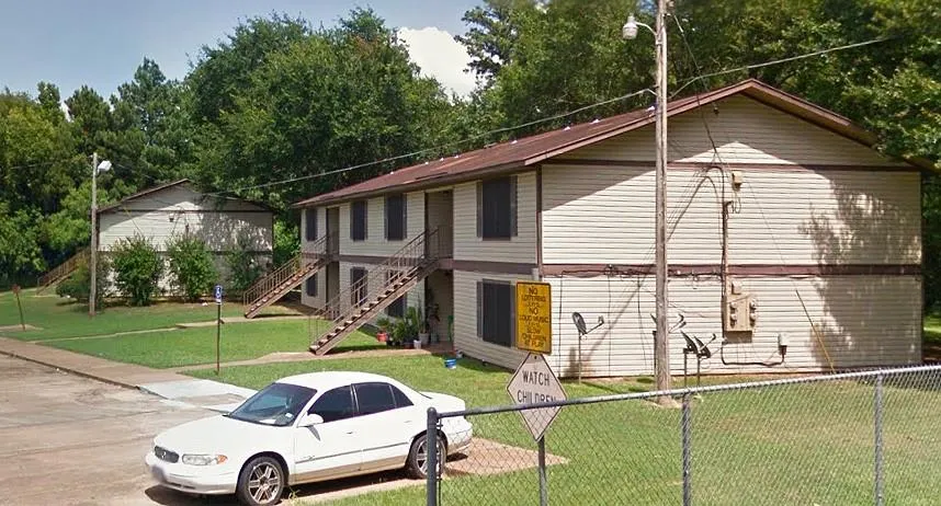 705 Clifford Street Center, TX 75935