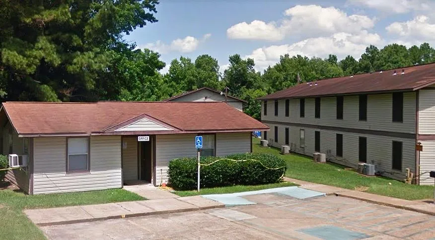 705 Clifford Street Center, TX 75935