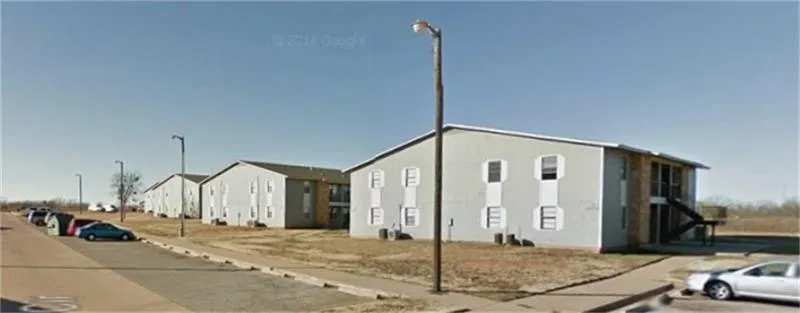 100 S Prairie Circle Electra, TX 76360