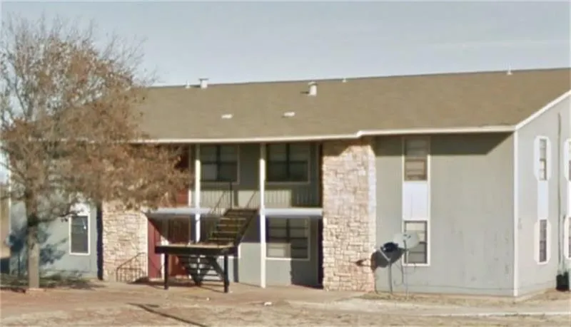 100 S Prairie Circle Electra, TX 76360