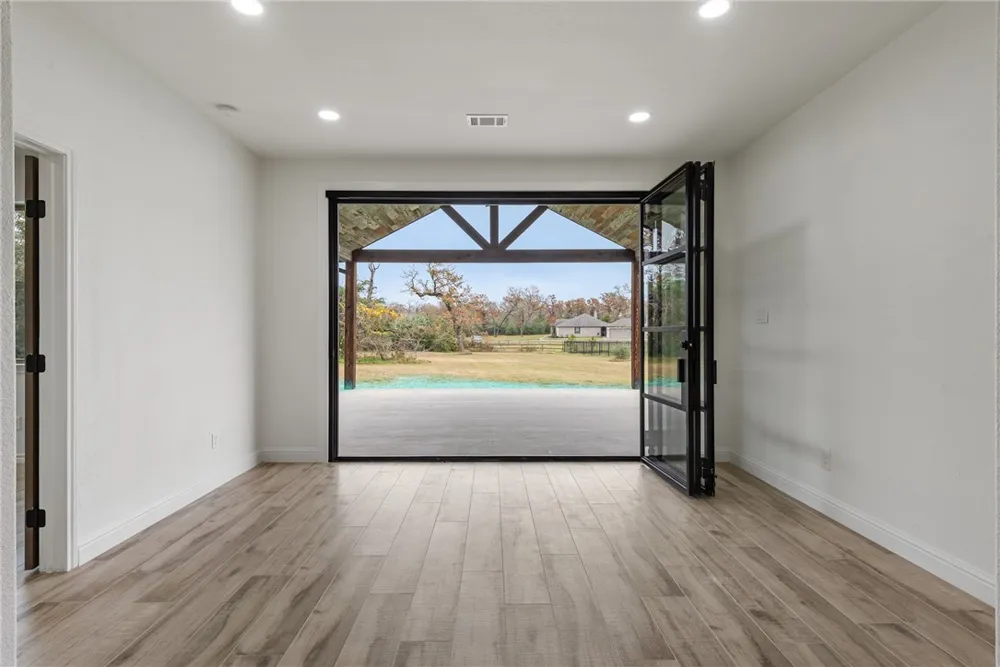10024 Lancaster Drive Iola, TX 77861