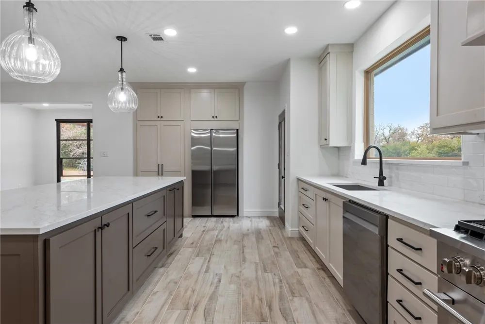 10024 Lancaster Drive Iola, TX 77861