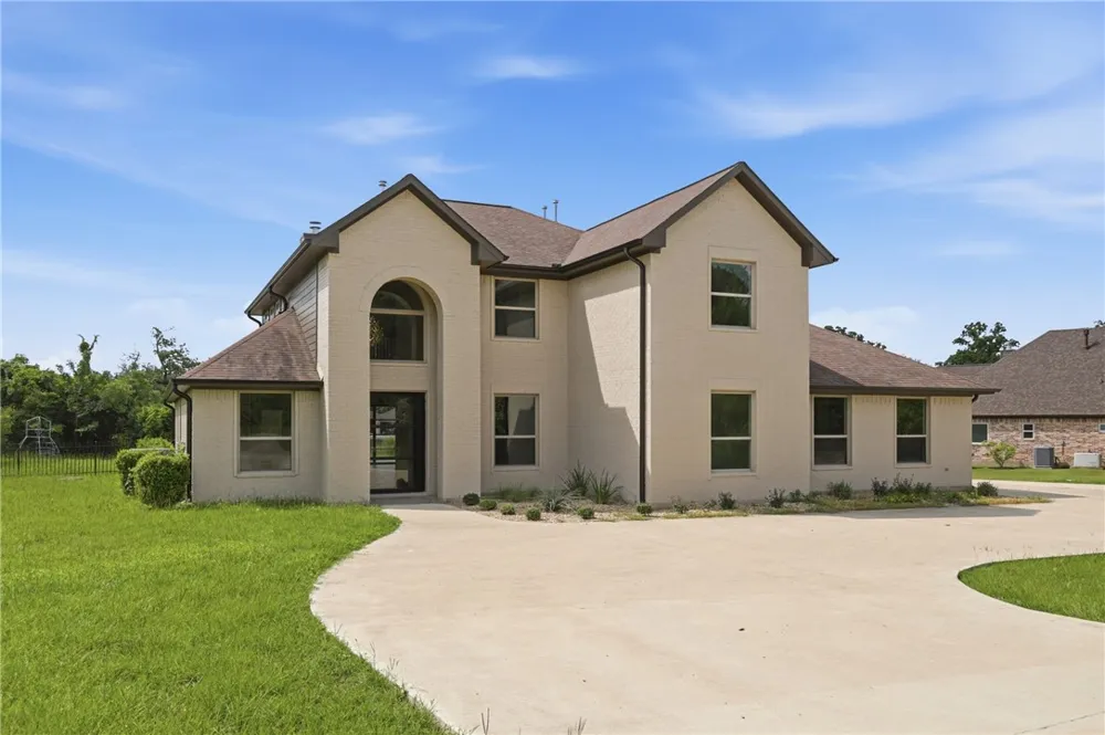 10024 Lancaster Drive Iola, TX 77861