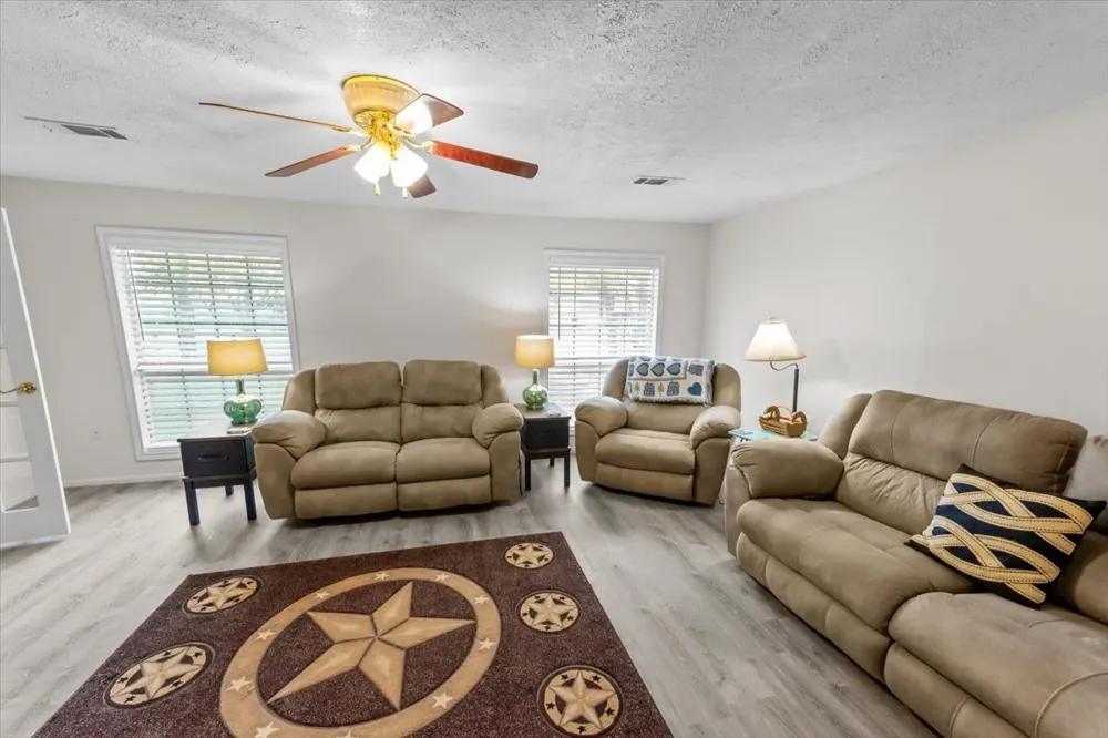 158 County Road 1733 Clifton, TX 76634