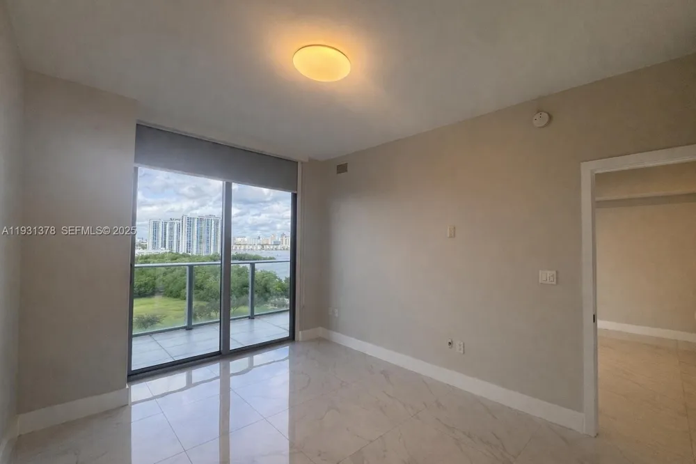 16385 Biscayne Blvd #1102 North Miami Beach, FL 33160