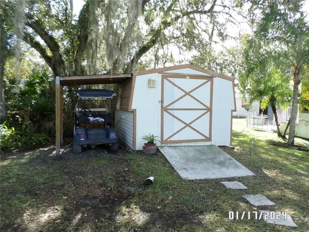 76 NW ROAN ROAD River Ranch, FL 33867