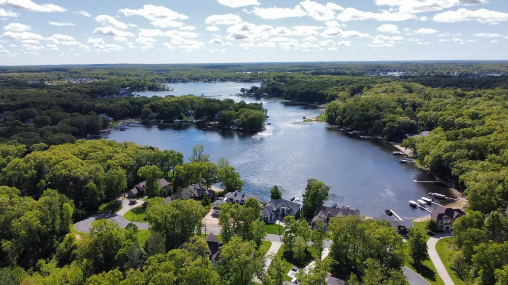 7076 Bentwood Trail Kalamazoo, MI 49009