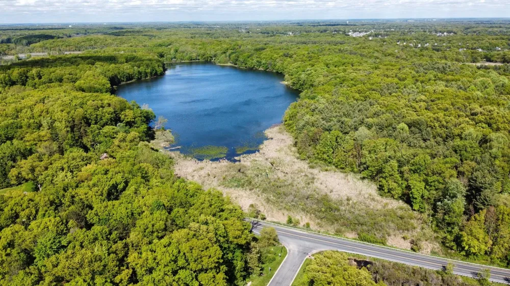 7076 Bentwood Trail Kalamazoo, MI 49009