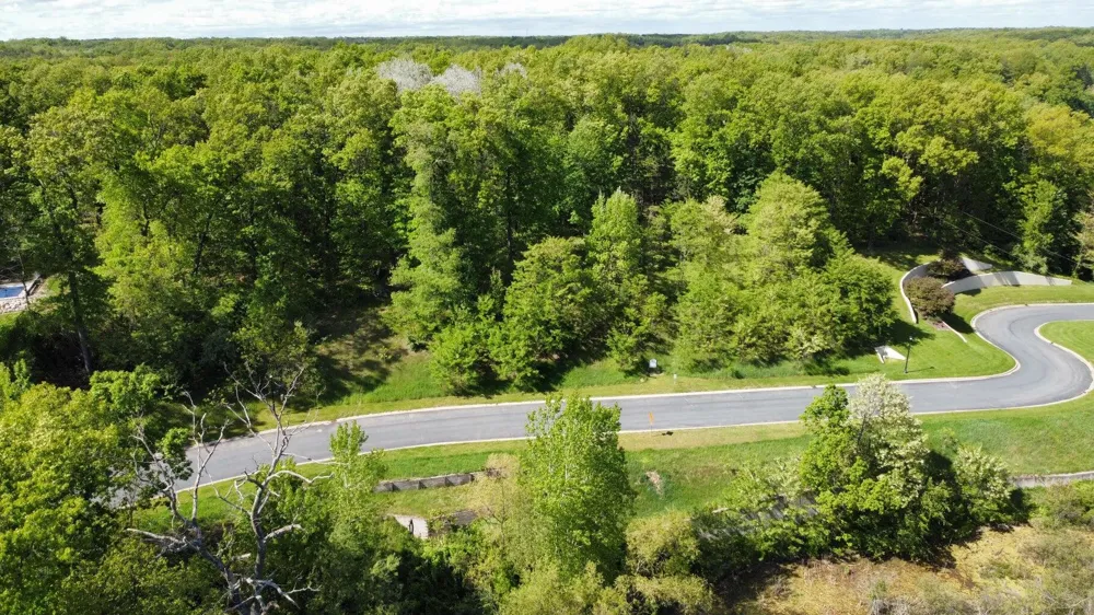 7076 Bentwood Trail Kalamazoo, MI 49009