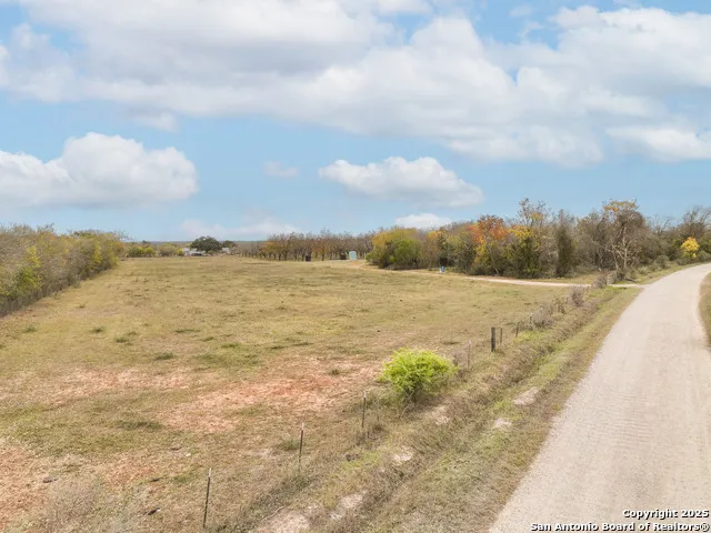 TBD County Road 671 Devine, TX 78016