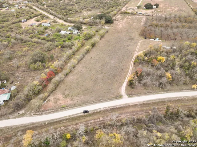 TBD County Road 671 Devine, TX 78016