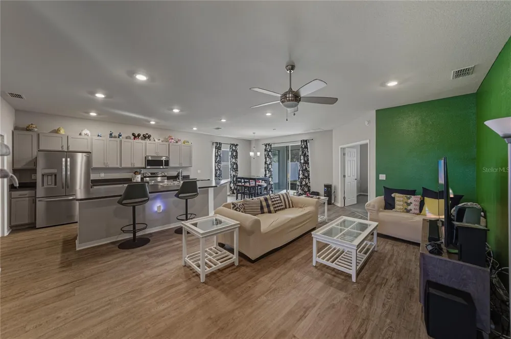 929 MONTGOMERY LANE Polk City, FL 33868