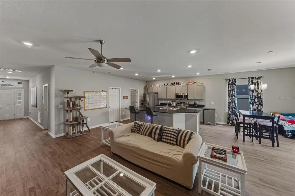 929 MONTGOMERY LANE Polk City, FL 33868