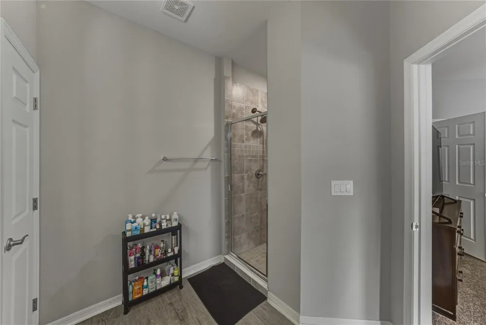 929 MONTGOMERY LANE Polk City, FL 33868