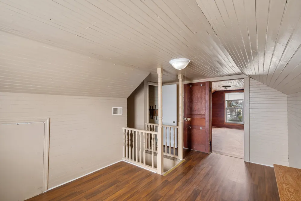 699 Oak St Lafayette, TN 37083