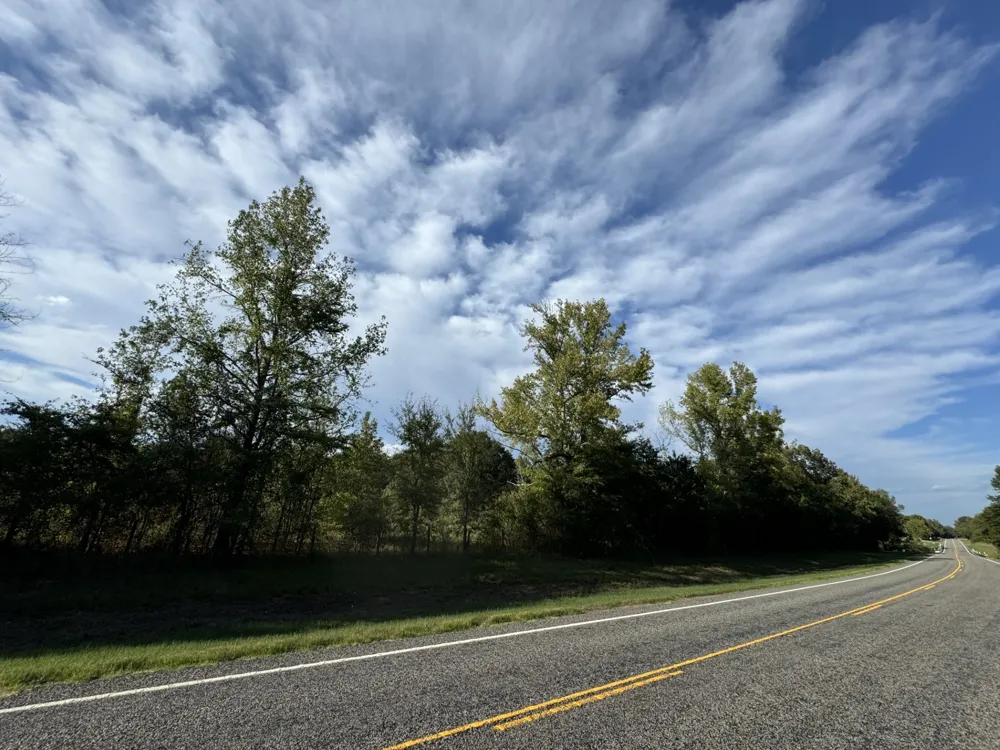 137 CR 2362 Bagwell, TX 75412
