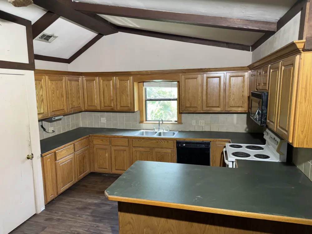 137 CR 2362 Bagwell, TX 75412