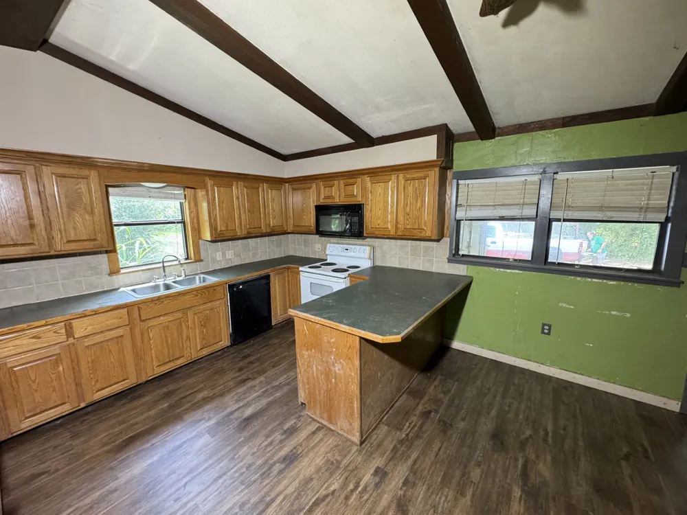 137 CR 2362 Bagwell, TX 75412