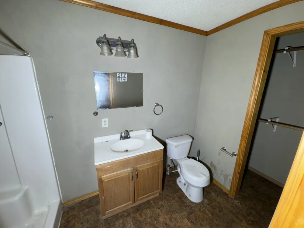 137 CR 2362 Bagwell, TX 75412