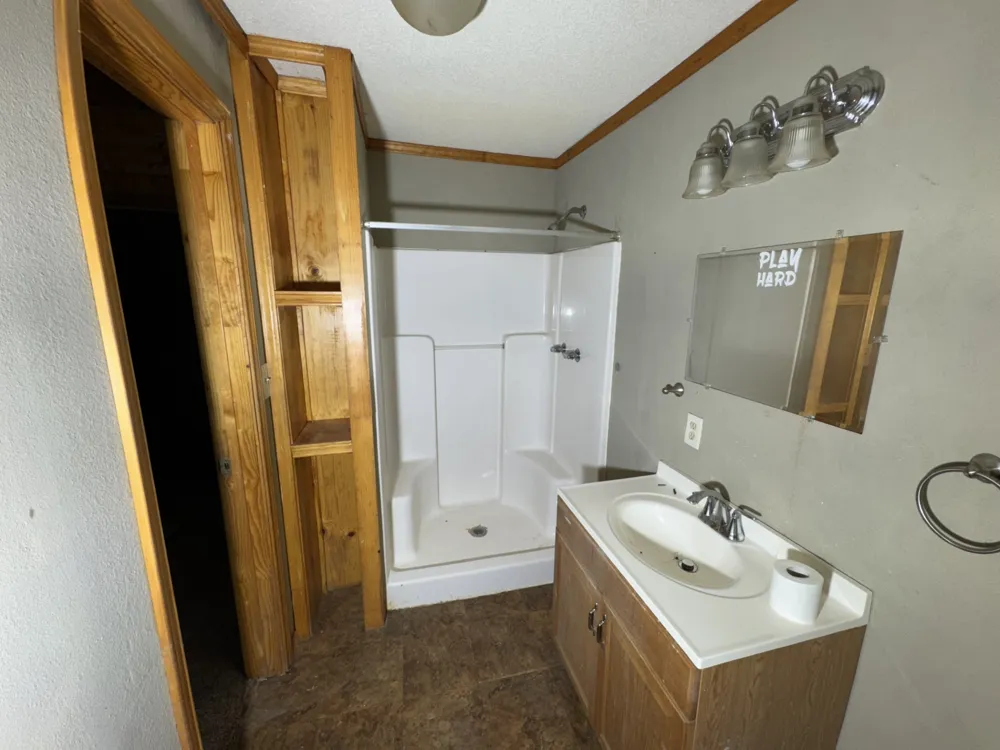 137 CR 2362 Bagwell, TX 75412