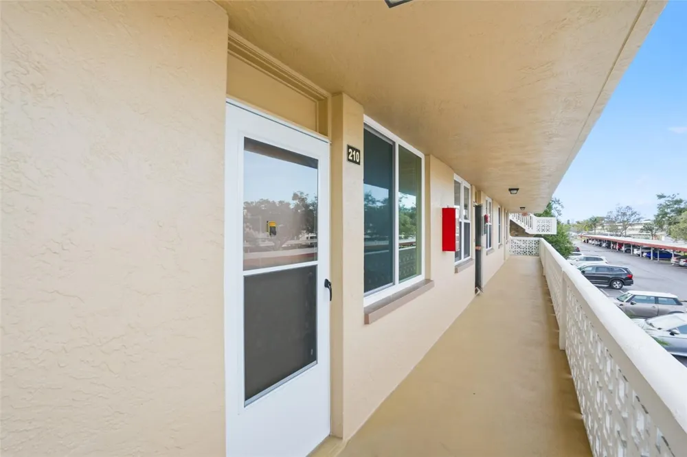 5095 BAY STREET NE #210 St Petersburg, FL 33703