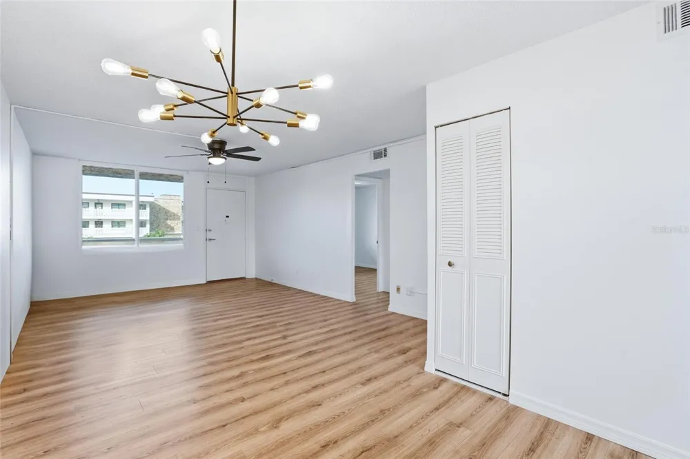 5095 BAY STREET NE #210 St Petersburg, FL 33703
