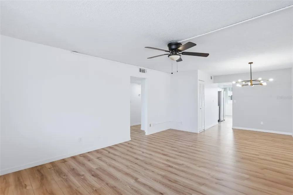 5095 BAY STREET NE #210 St Petersburg, FL 33703