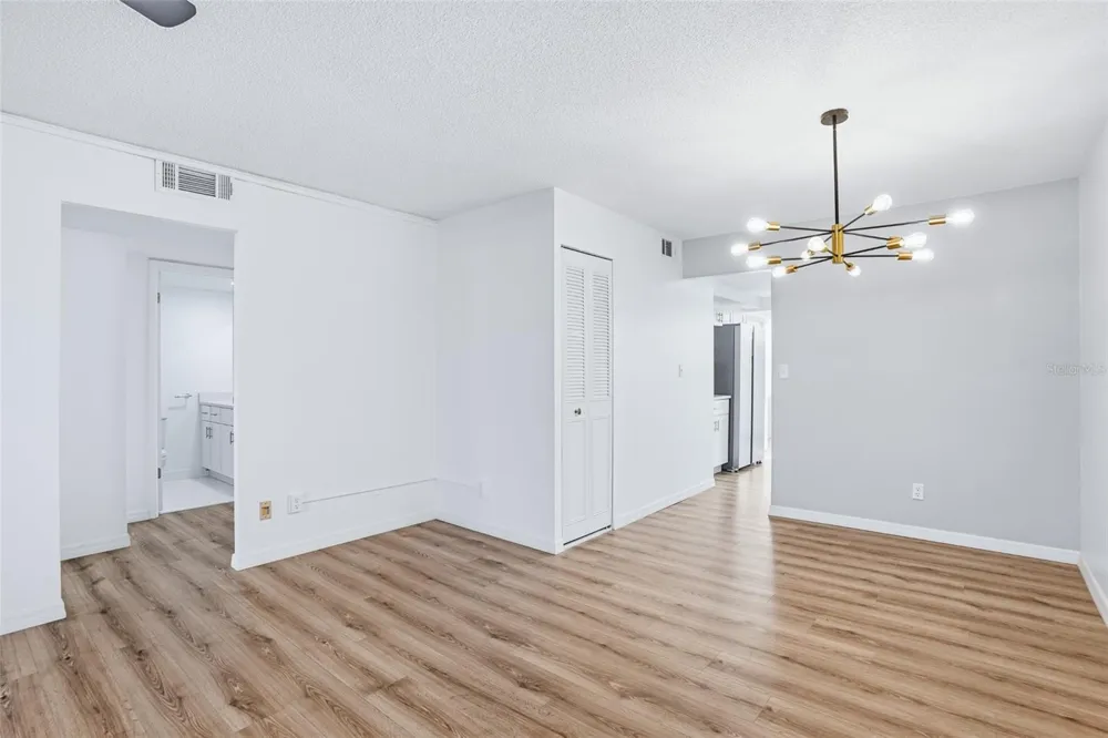 5095 BAY STREET NE #210 St Petersburg, FL 33703
