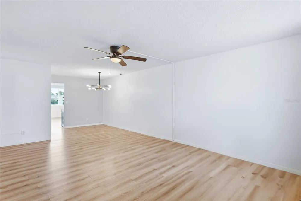 5095 BAY STREET NE #210 St Petersburg, FL 33703