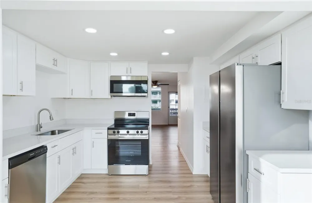 5095 BAY STREET NE #210 St Petersburg, FL 33703