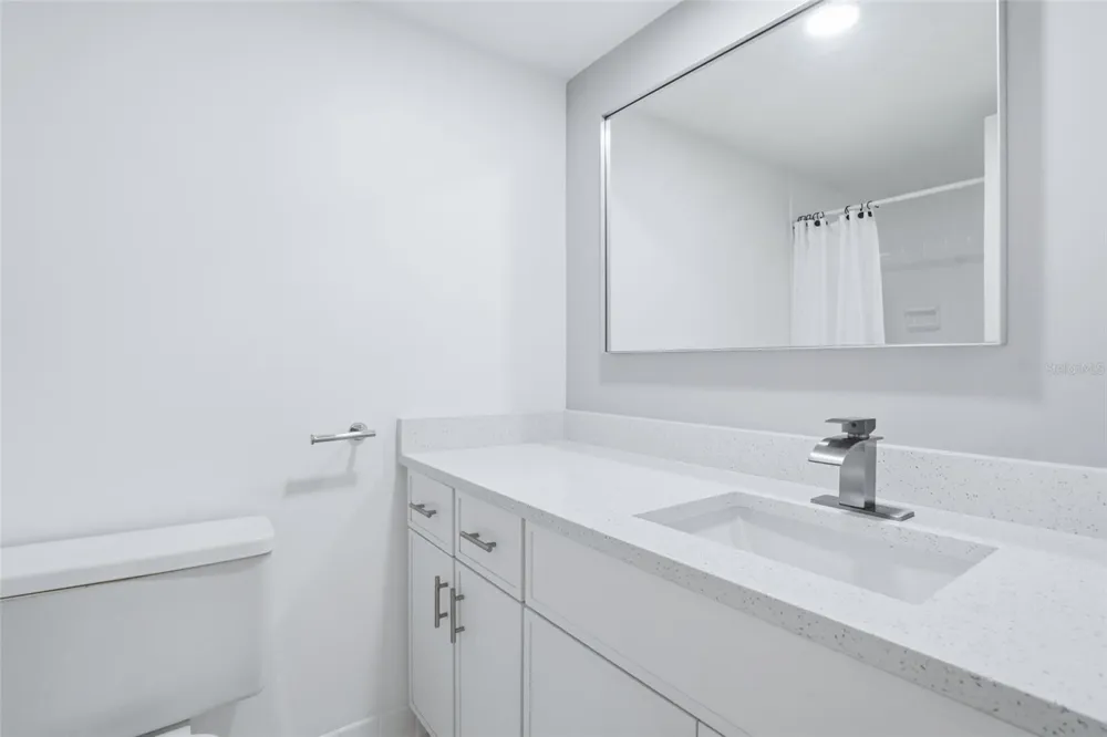 5095 BAY STREET NE #210 St Petersburg, FL 33703