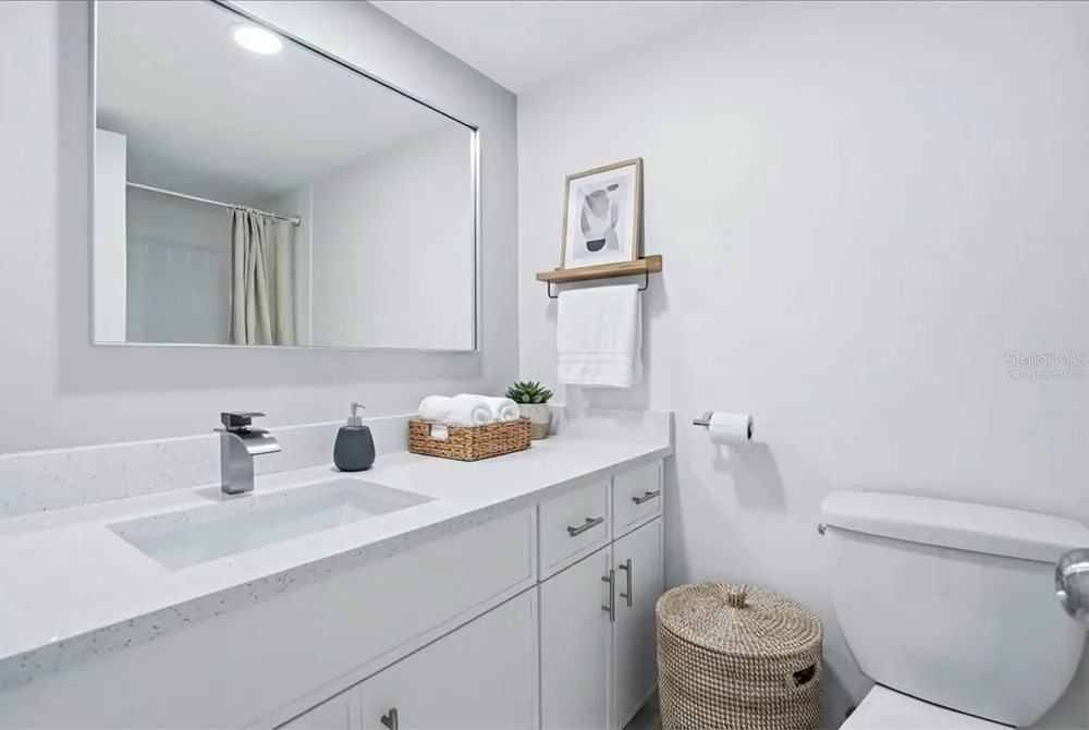 5095 BAY STREET NE #210 St Petersburg, FL 33703