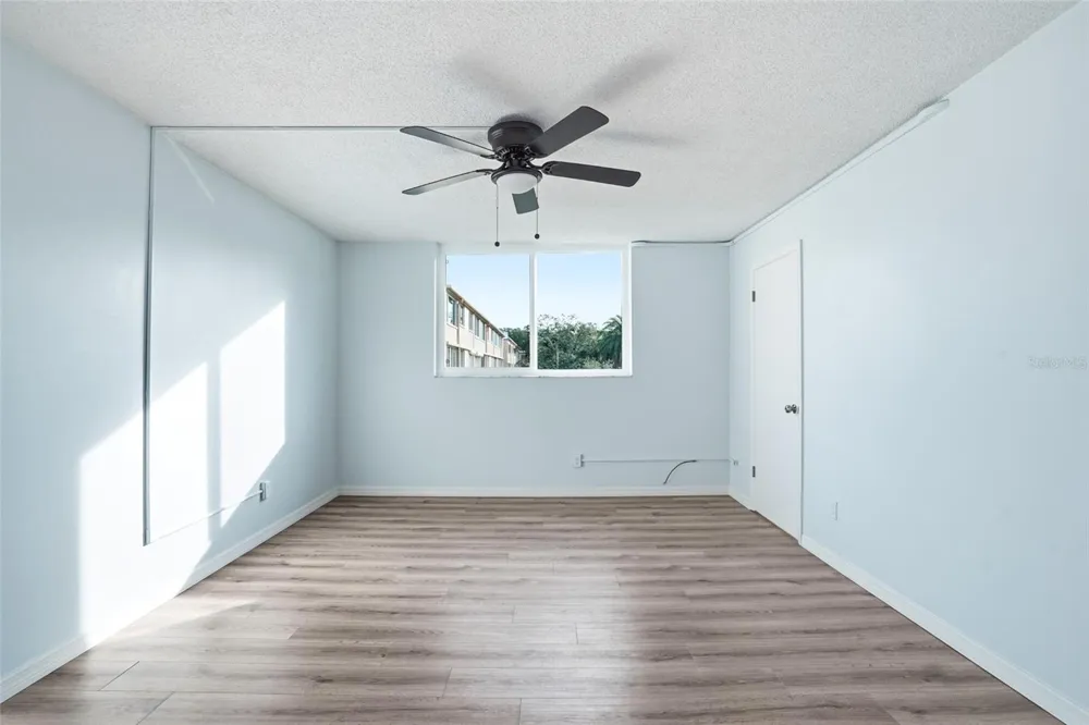 5095 BAY STREET NE #210 St Petersburg, FL 33703