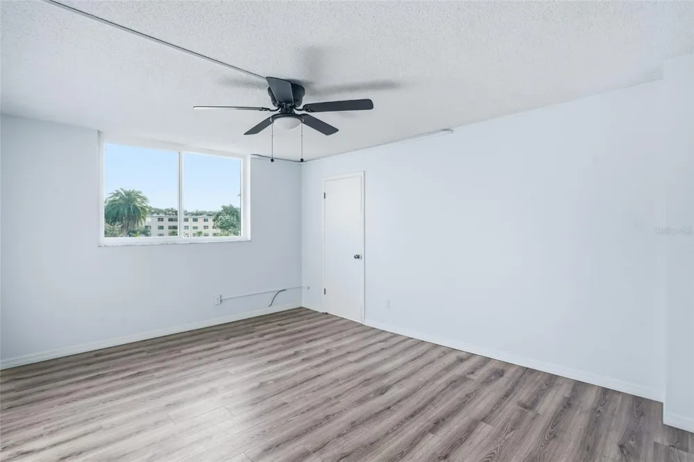 5095 BAY STREET NE #210 St Petersburg, FL 33703