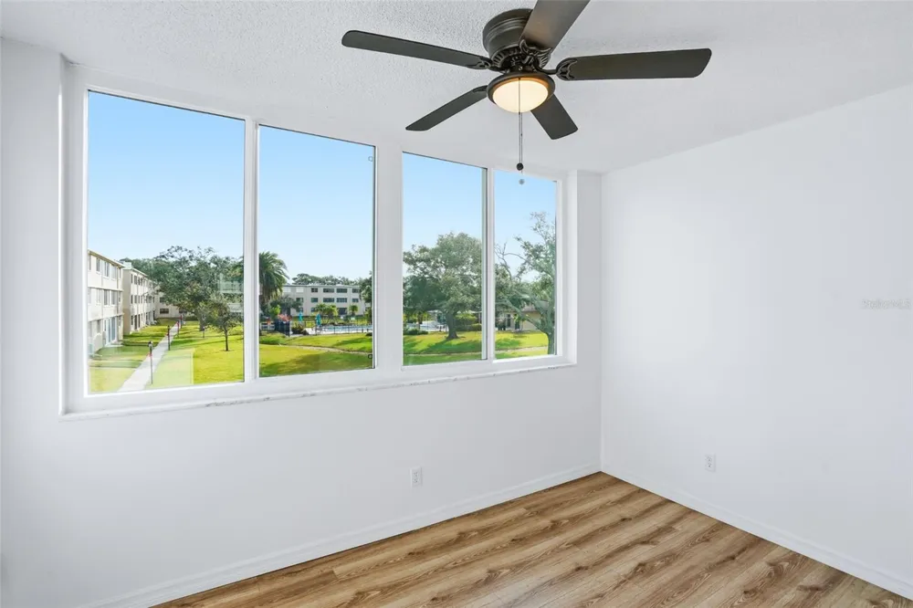 5095 BAY STREET NE #210 St Petersburg, FL 33703
