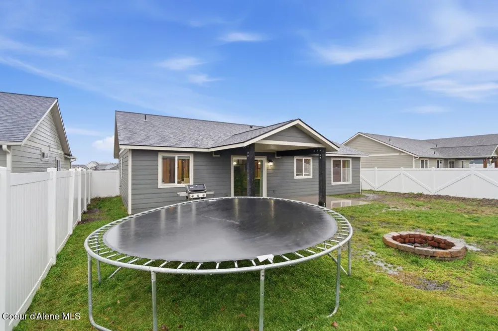 8562 W Seed Avenue Rathdrum, ID 83858