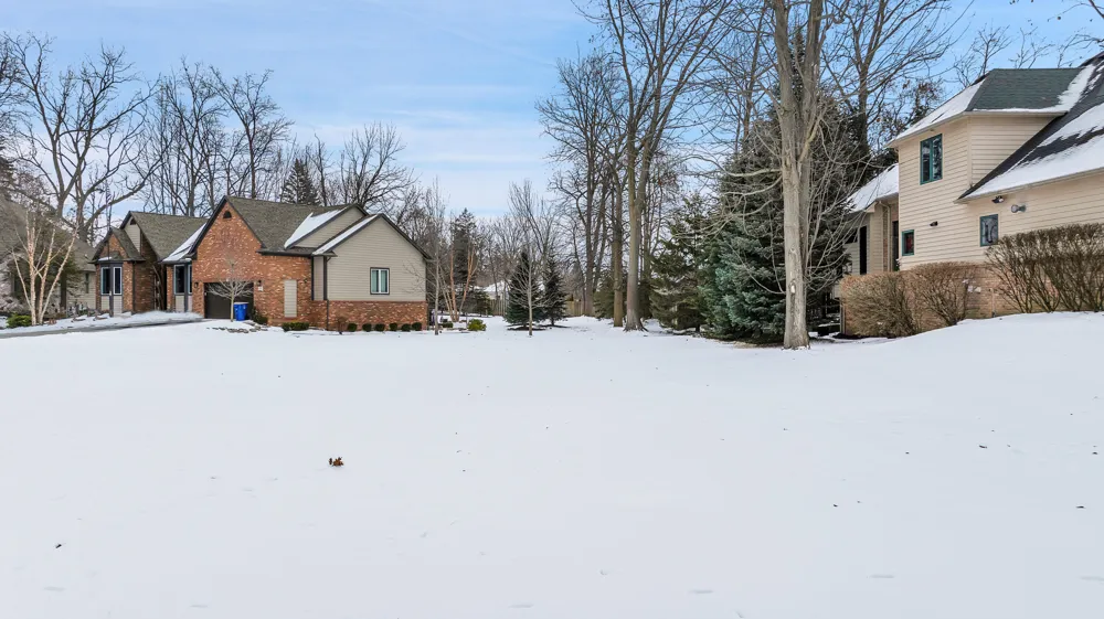 4275 Forest Valley Court Court Waterford, MI 48328