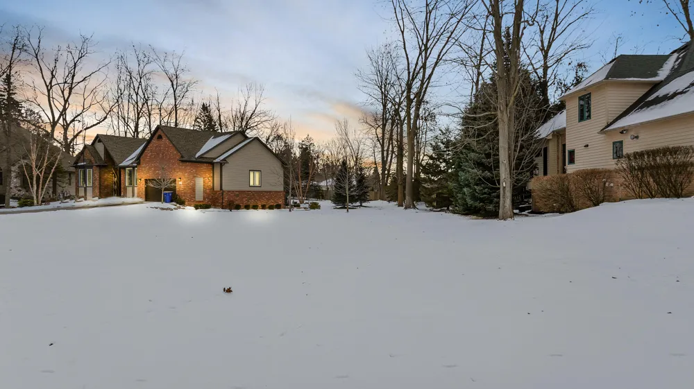4275 Forest Valley Court Court Waterford, MI 48328
