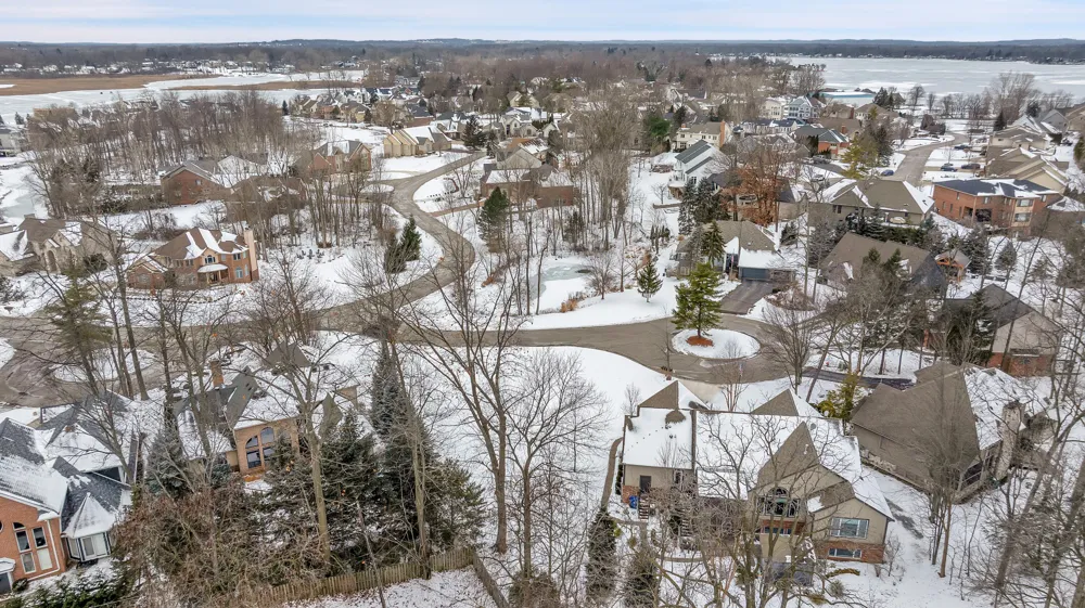 4275 Forest Valley Court Court Waterford, MI 48328