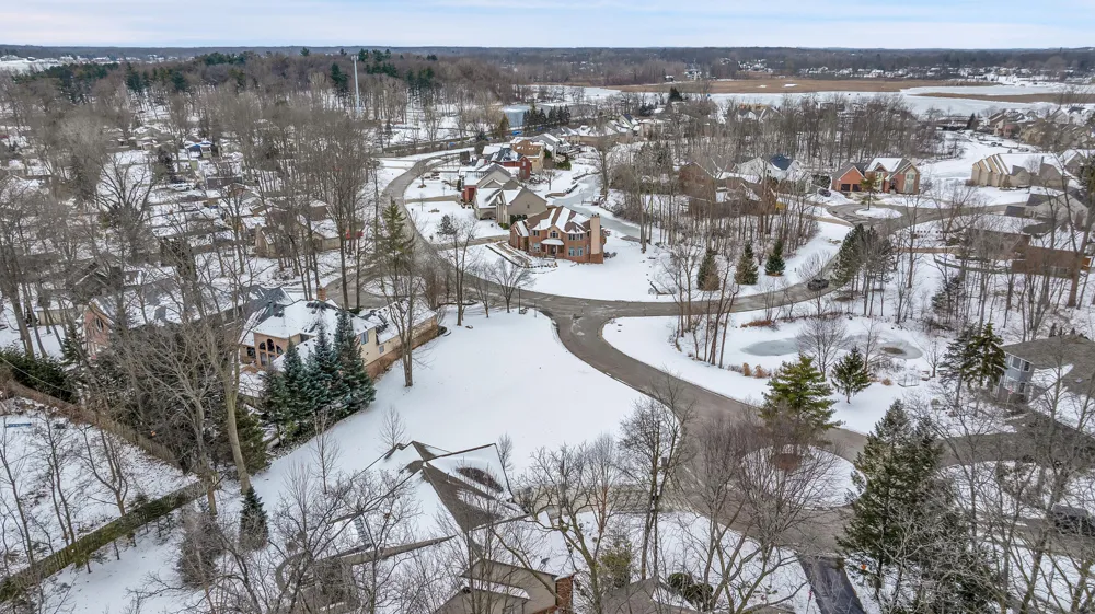 4275 Forest Valley Court Court Waterford, MI 48328