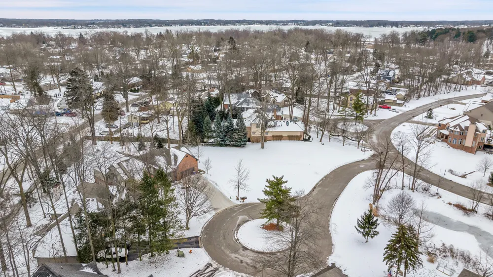 4275 Forest Valley Court Court Waterford, MI 48328
